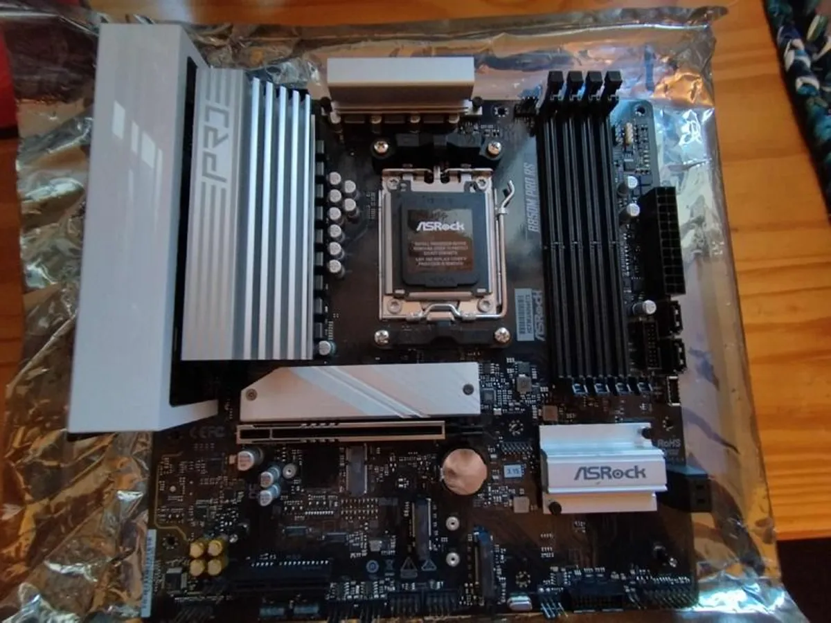 Asrock B850M Pro-RS + 1tb Kingston Pcie 4.0 Nvme Ssd - Image 3