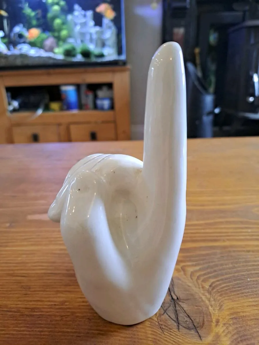 Porcelain hand sculpture ornament - Image 2
