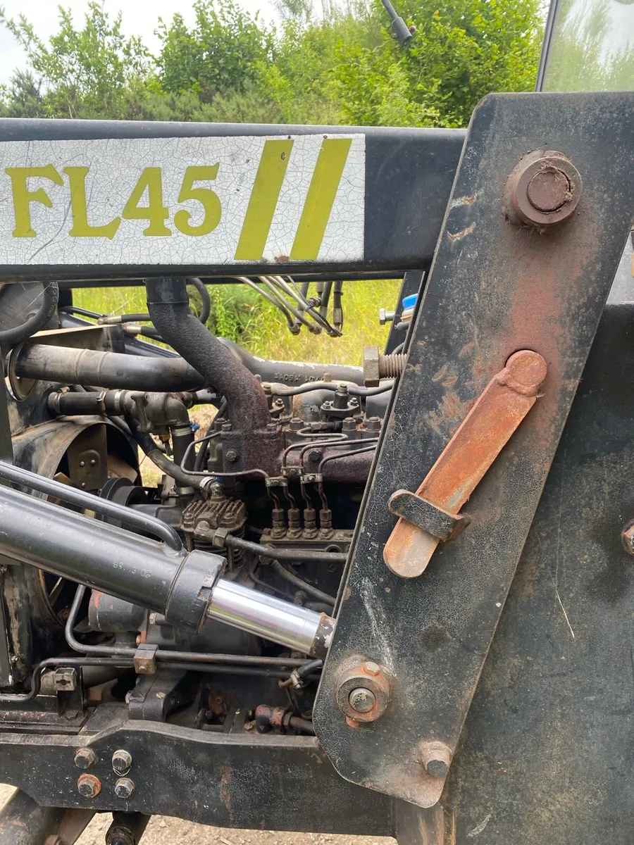 Rossmore & Tanco Loaders for Zetor - Image 4