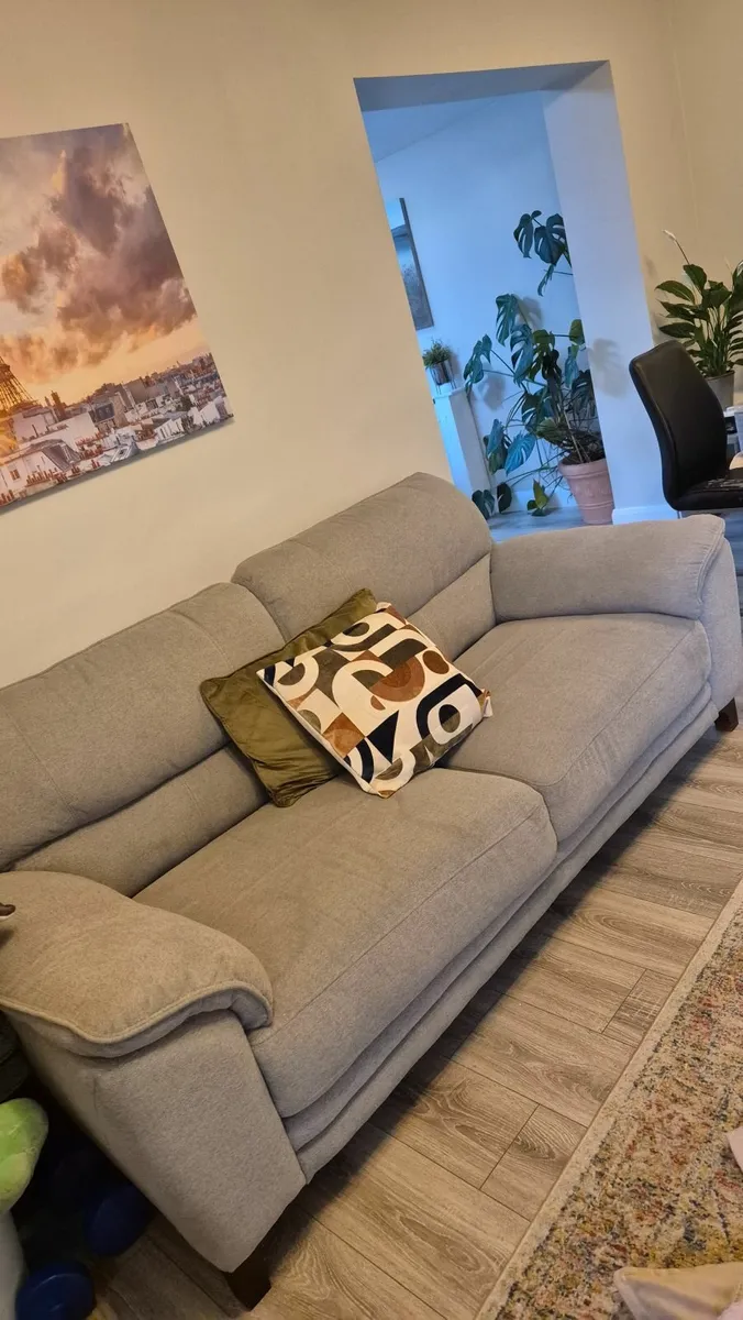 Suite of furniture - Image 4