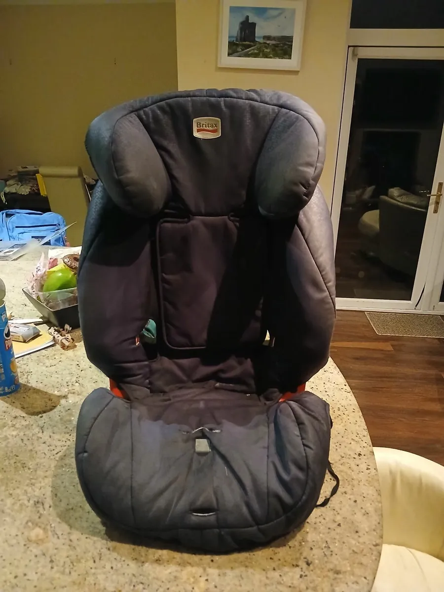 Child's Car Seat. FREE - Image 1