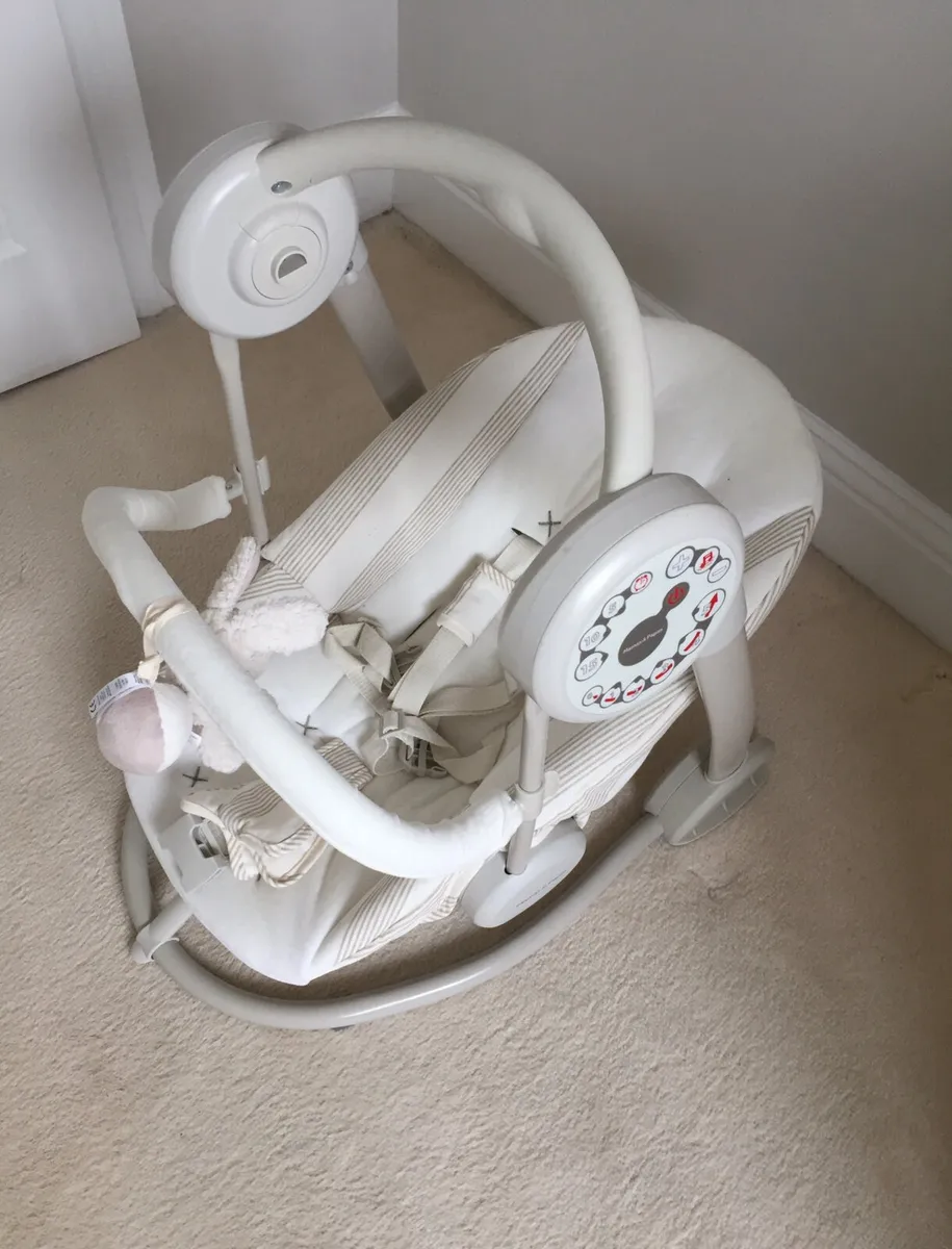 Baby swing chair with music