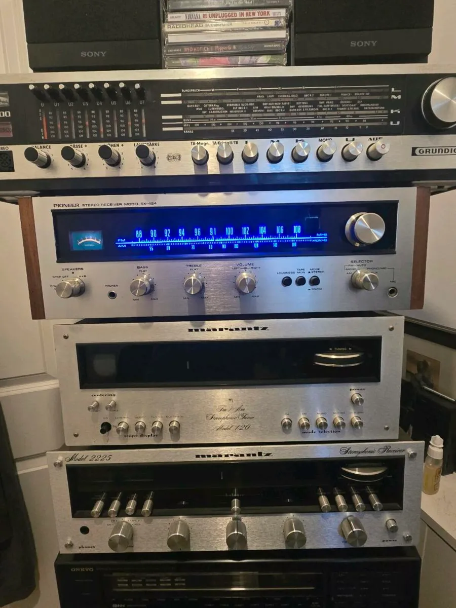 Pioneer SX-424 Vintage Receiver - Image 1