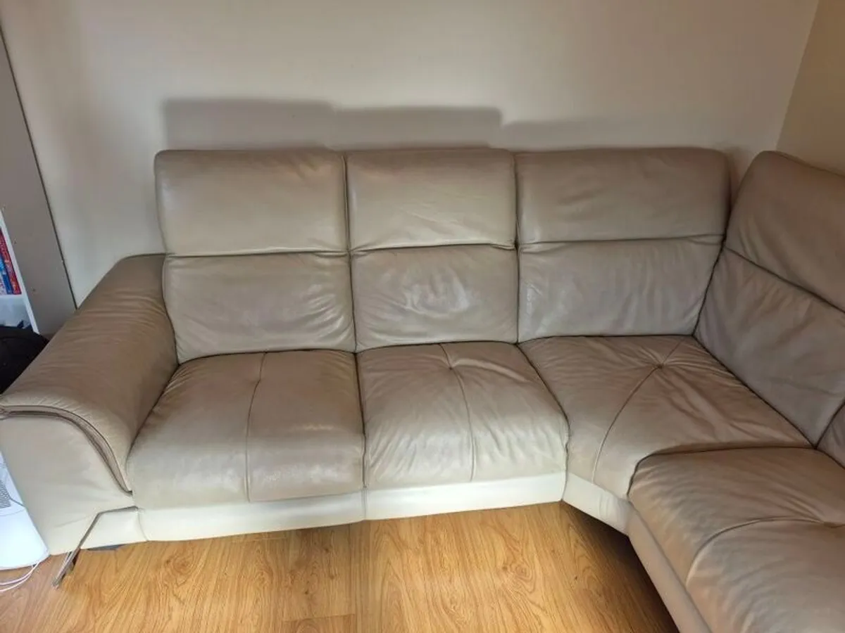 Cream leather corner sofa - Image 1