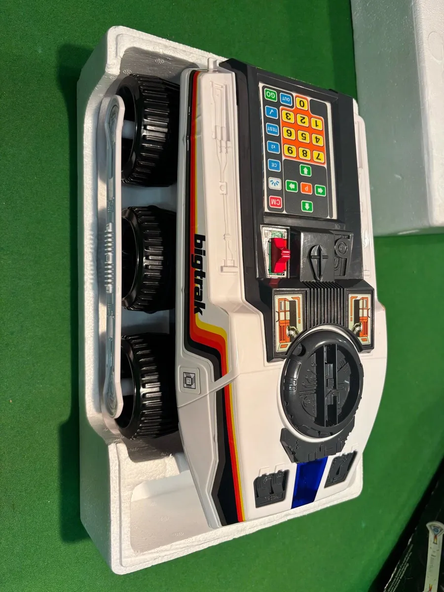 Bigtrak Programmable Toy Tank - Image 3