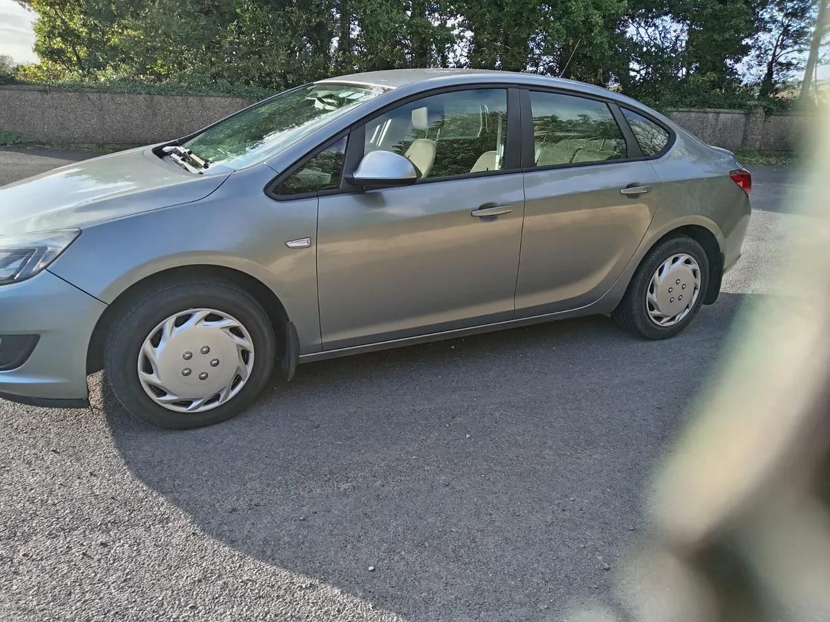 Opel Astra - Image 4