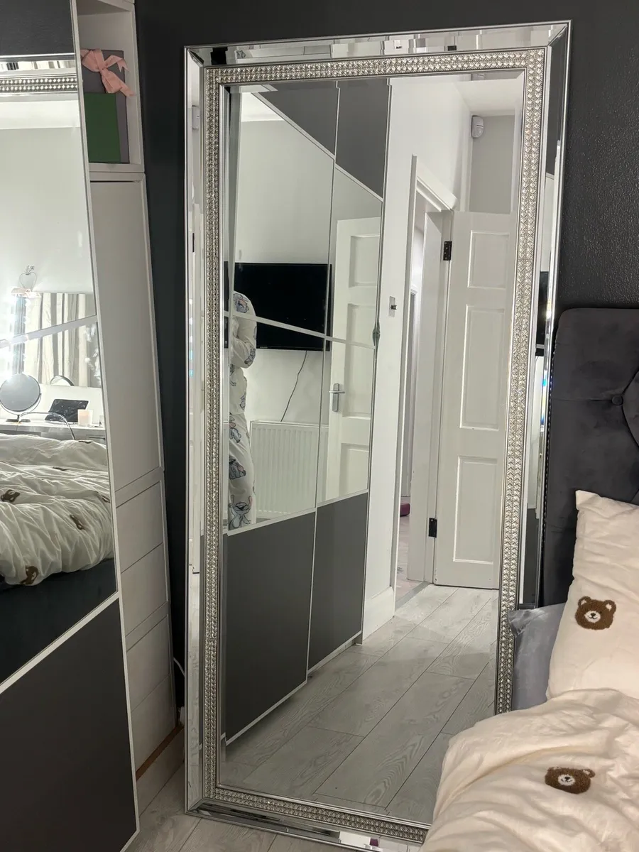 Full-Length Crystal Edge Mirror - Image 2