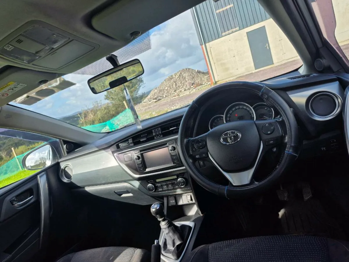 Toyota Auris - Image 4
