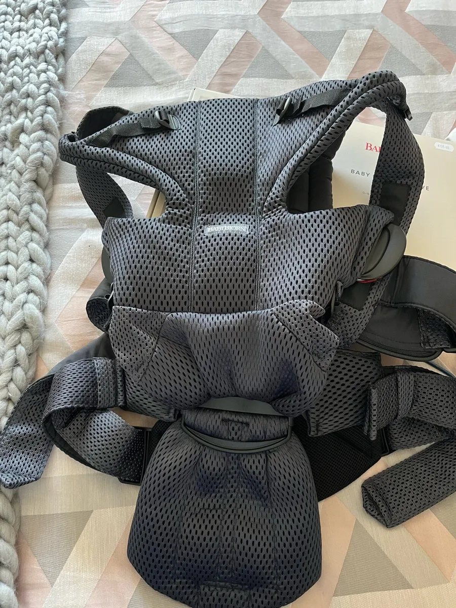 Babybjorn Baby Carrier 0-15m - Image 4