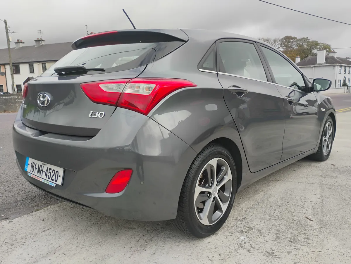 Hyundai i30 2016 - Image 2