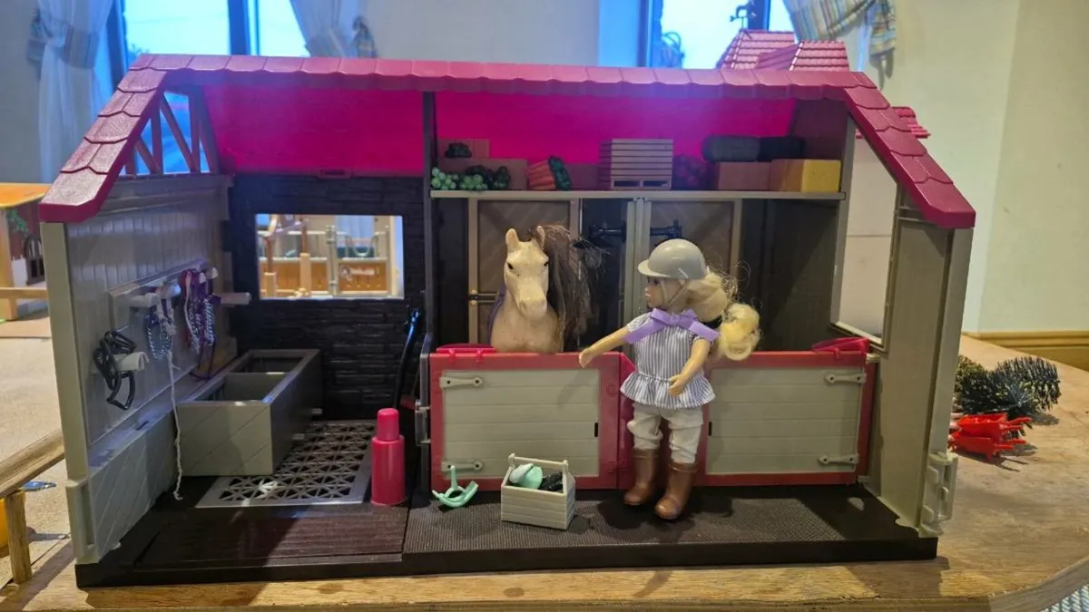 Lori stable set - Image 1