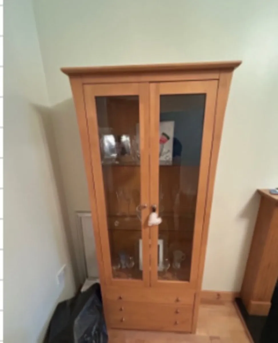 Display cabinet - Image 1