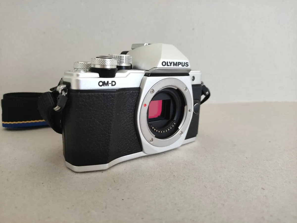 Olympus OM‑D E‑M10 Mark II - 560 Shutter Count - Image 4