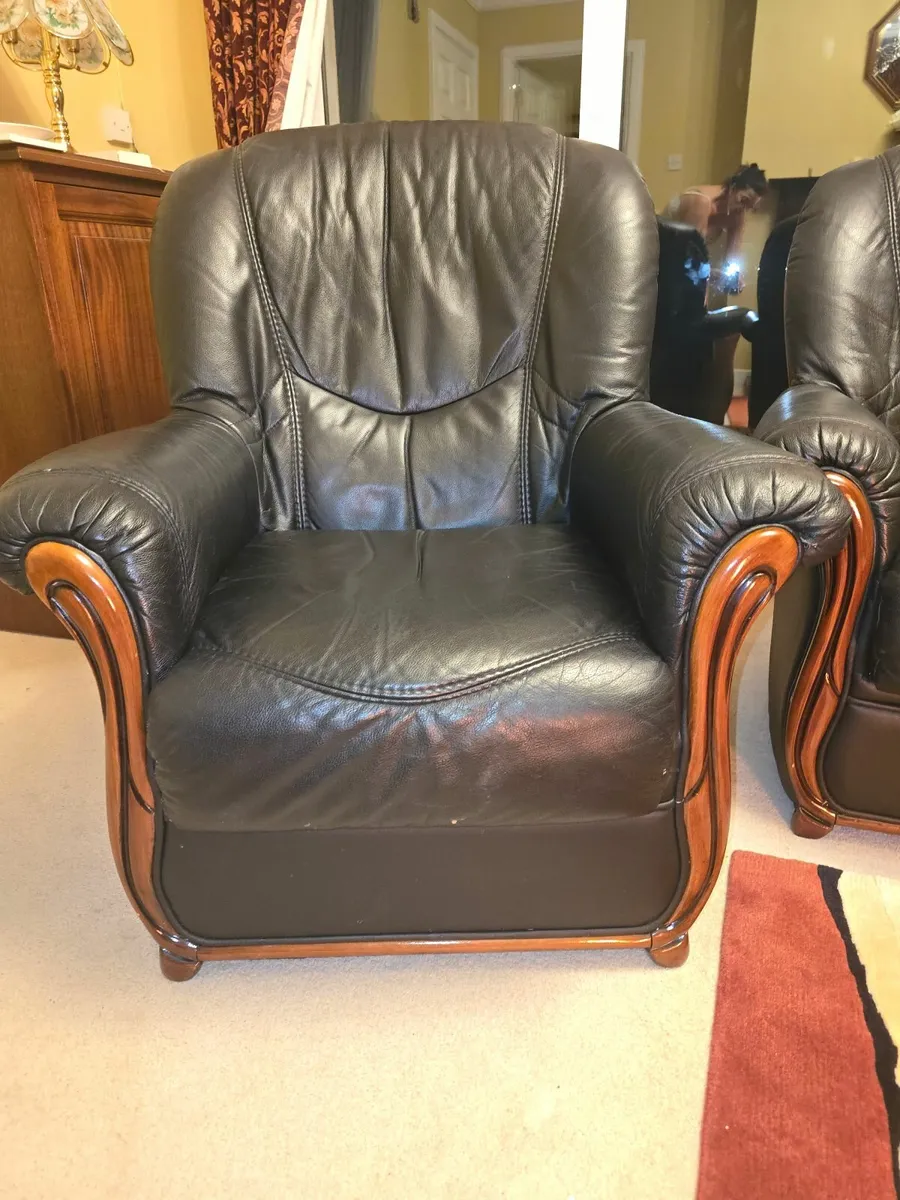 3 Piece Suite of furniture - Image 3