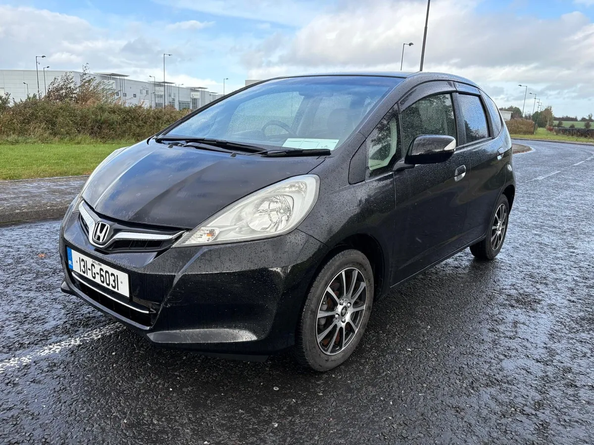 2013 HONDA FIT/JAZZ 1.3 PETROL AUTOMATIC - Image 1