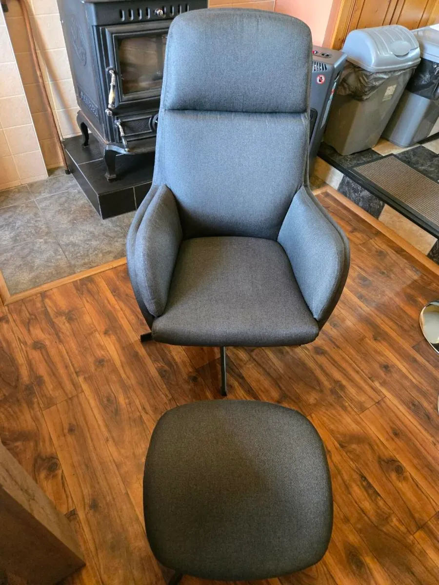 Armchair - Image 1