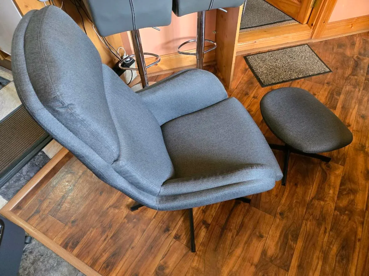 Armchair - Image 2