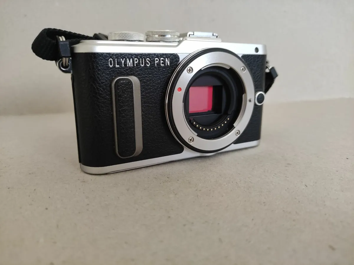 Olympus PEN E‑PL8 - 4290 Shutter Count - Very Good - Image 4