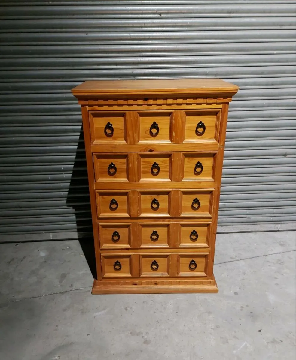 Chest of drawers - Image 1