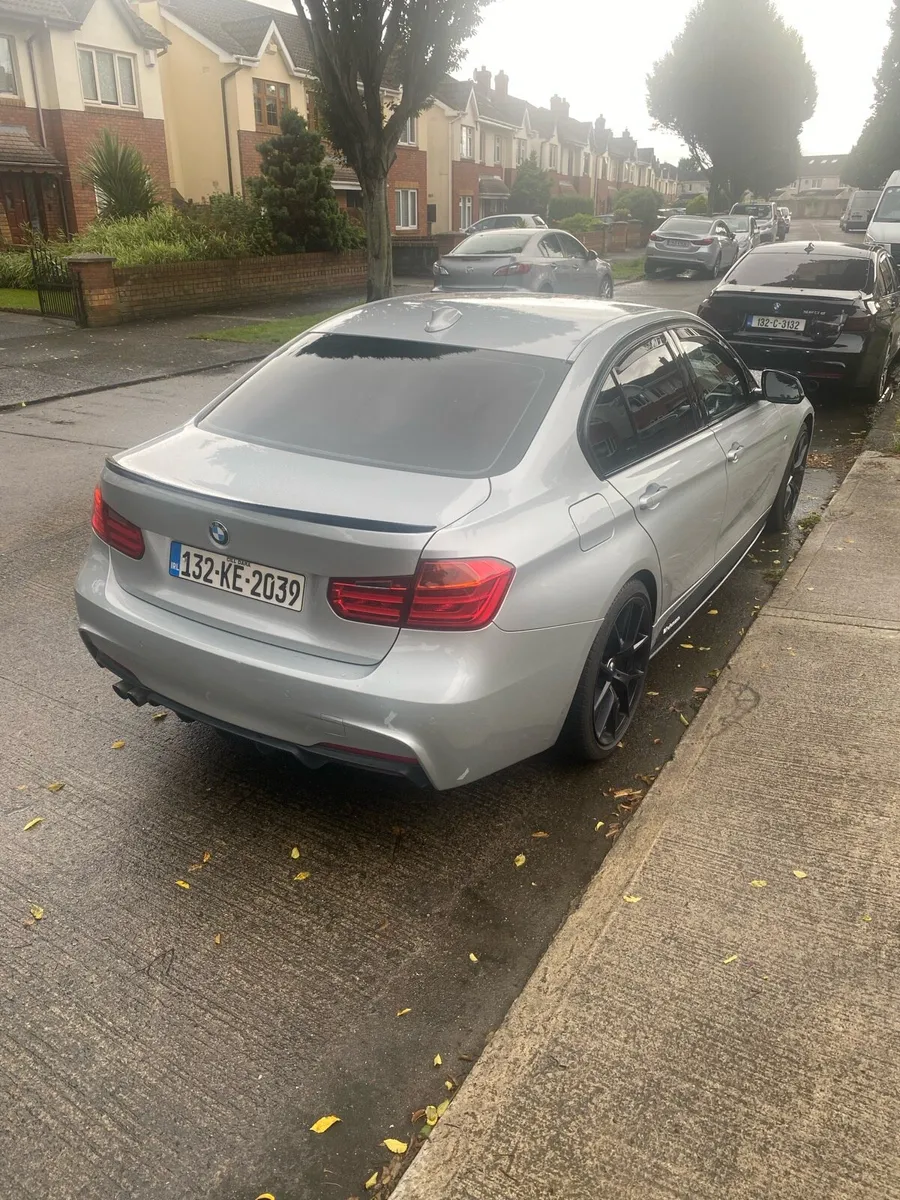 BMW 3-Series 2013 - Image 2