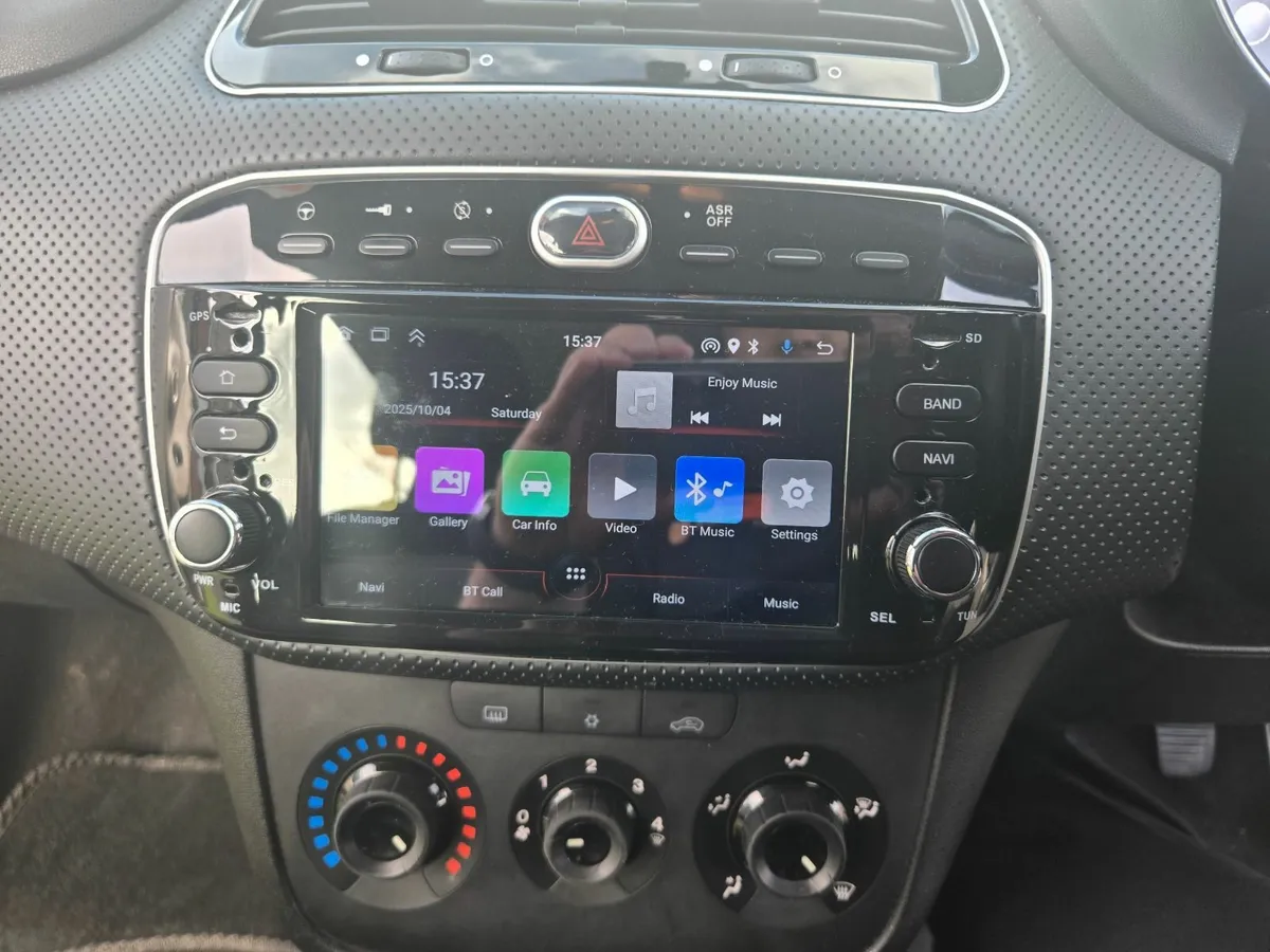 Fiat Punto 2011 - Image 2