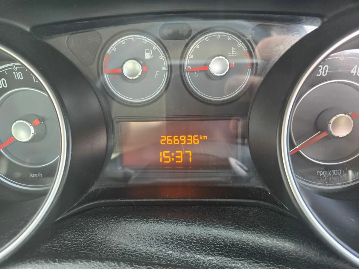 Fiat Punto 2011 - Image 4