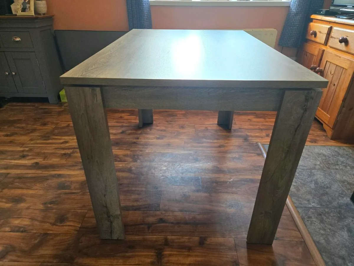 Dining room table - Image 2
