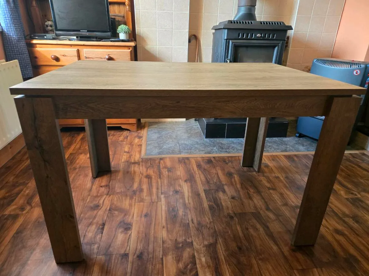Dining room table - Image 4