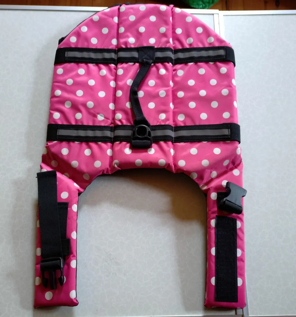ADJUSTABLE DOGS LIFE JACKET (USED). - Image 1