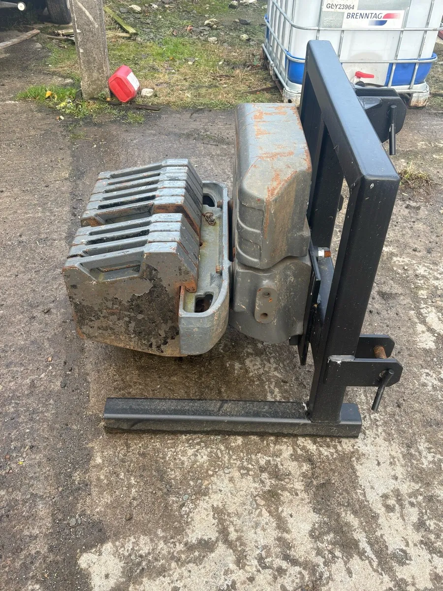 Tractor weight block 715kg - Image 2