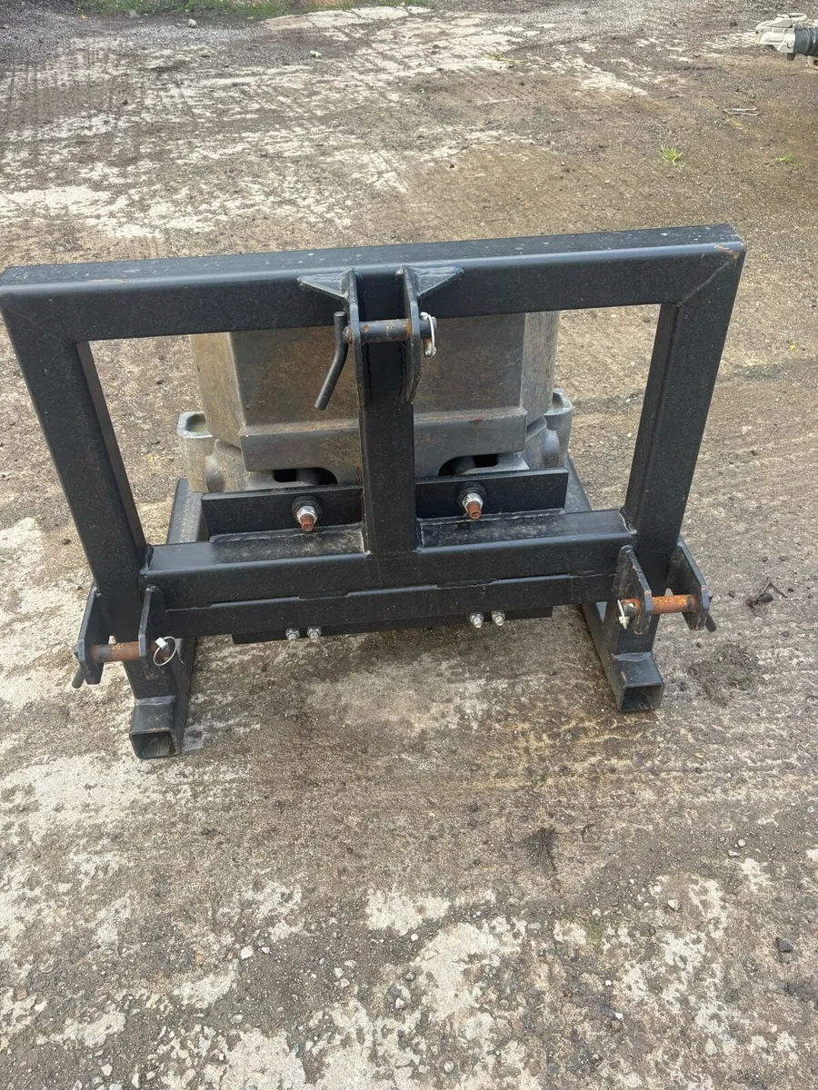 Tractor weight block 715kg - Image 3