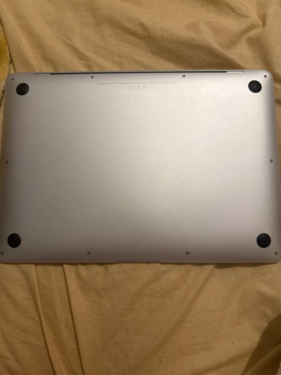 MacBook Air - Image 2