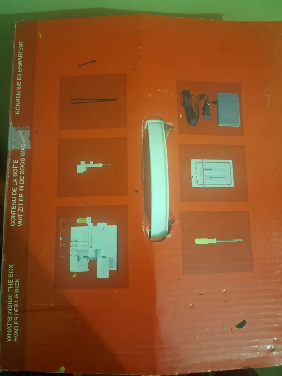 SINGER OVERLOCK MACHINE - Image 2