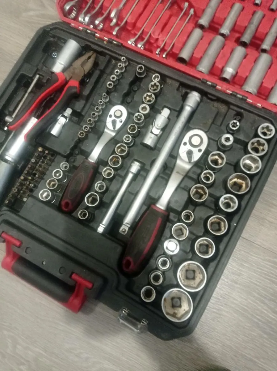 Sockets tool 220 pieces for 40 euro !!! - Image 4