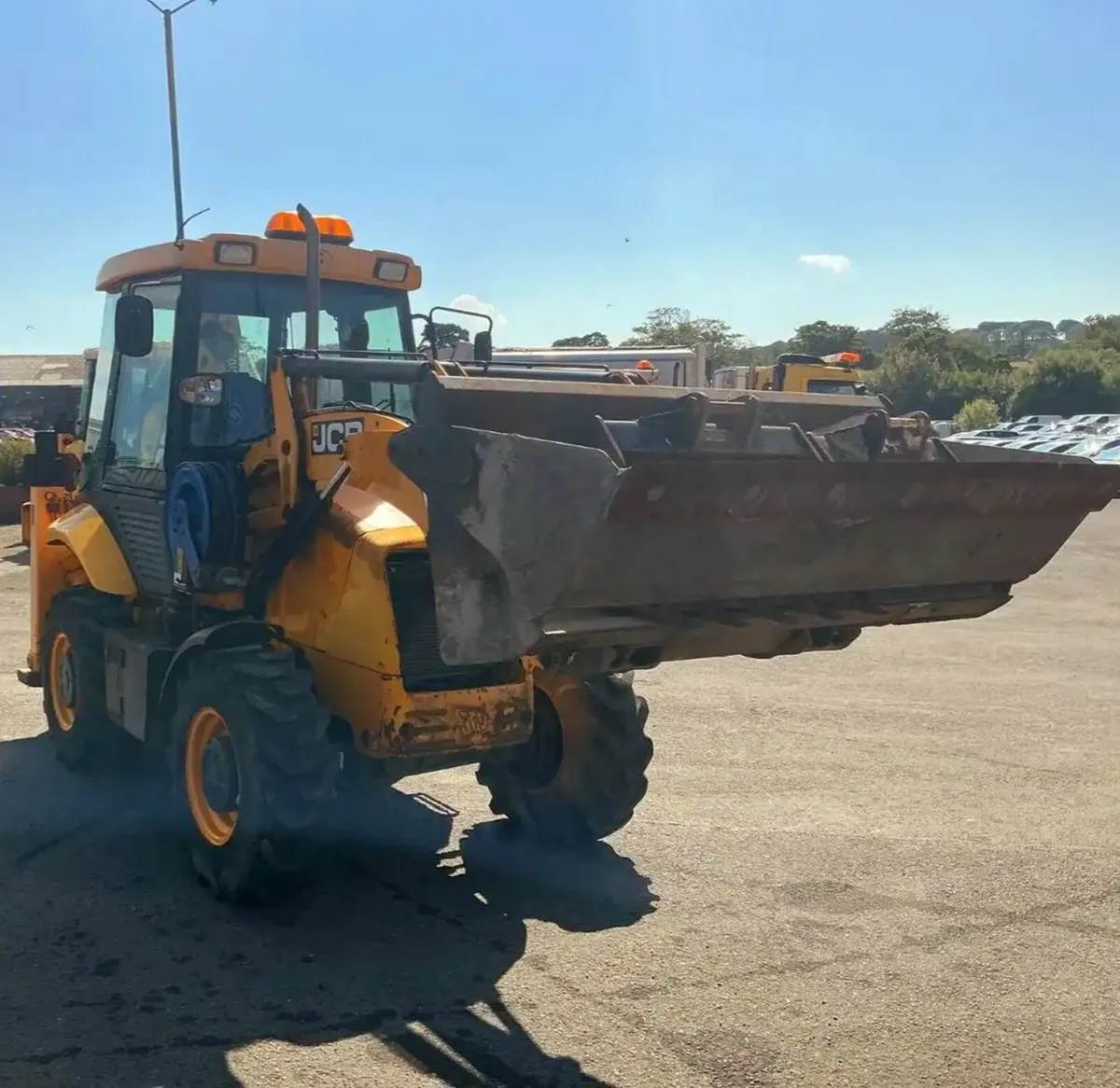 JCB 2CX Streetmaster Digger Breaker - Image 2