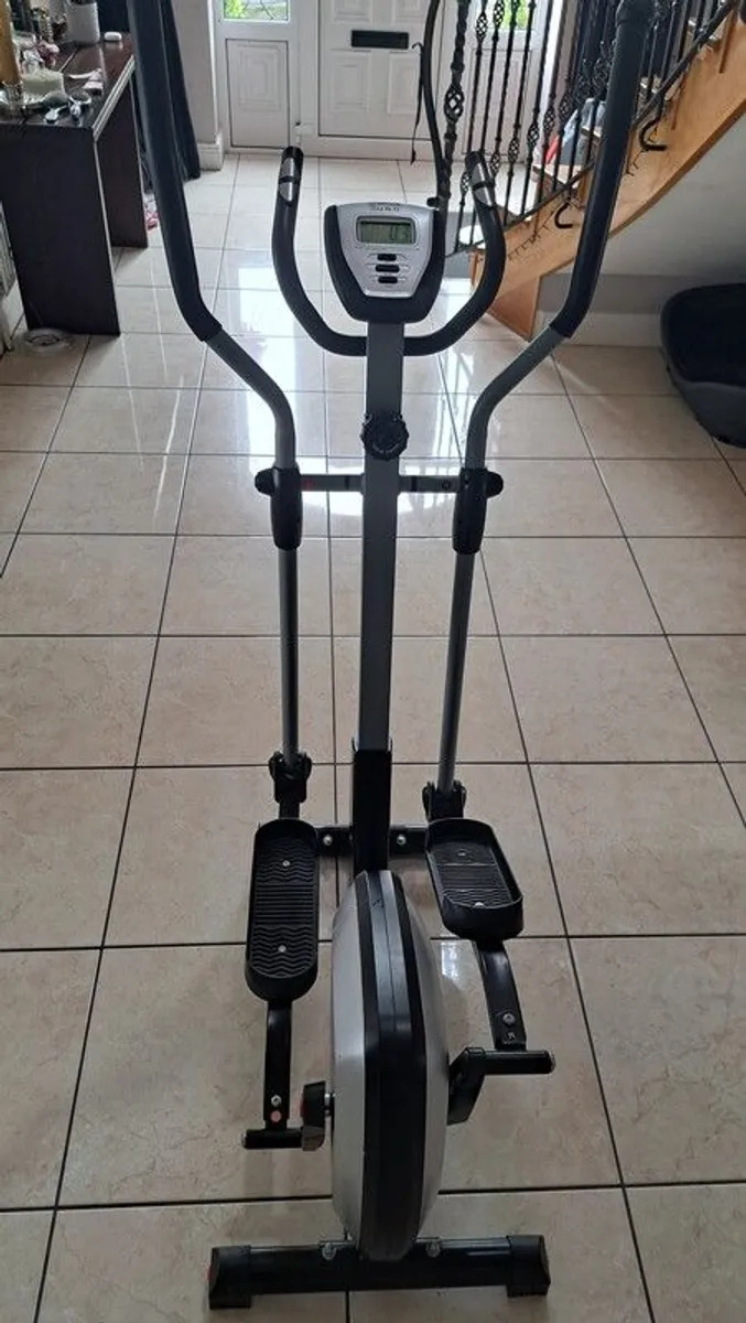 Elliptical Cross Trainer - Image 3
