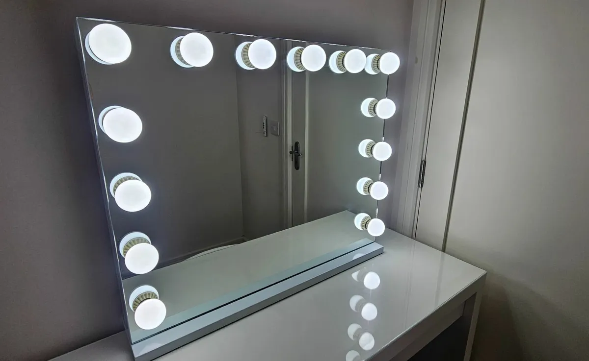 Hollywood vanity mirror - Image 1