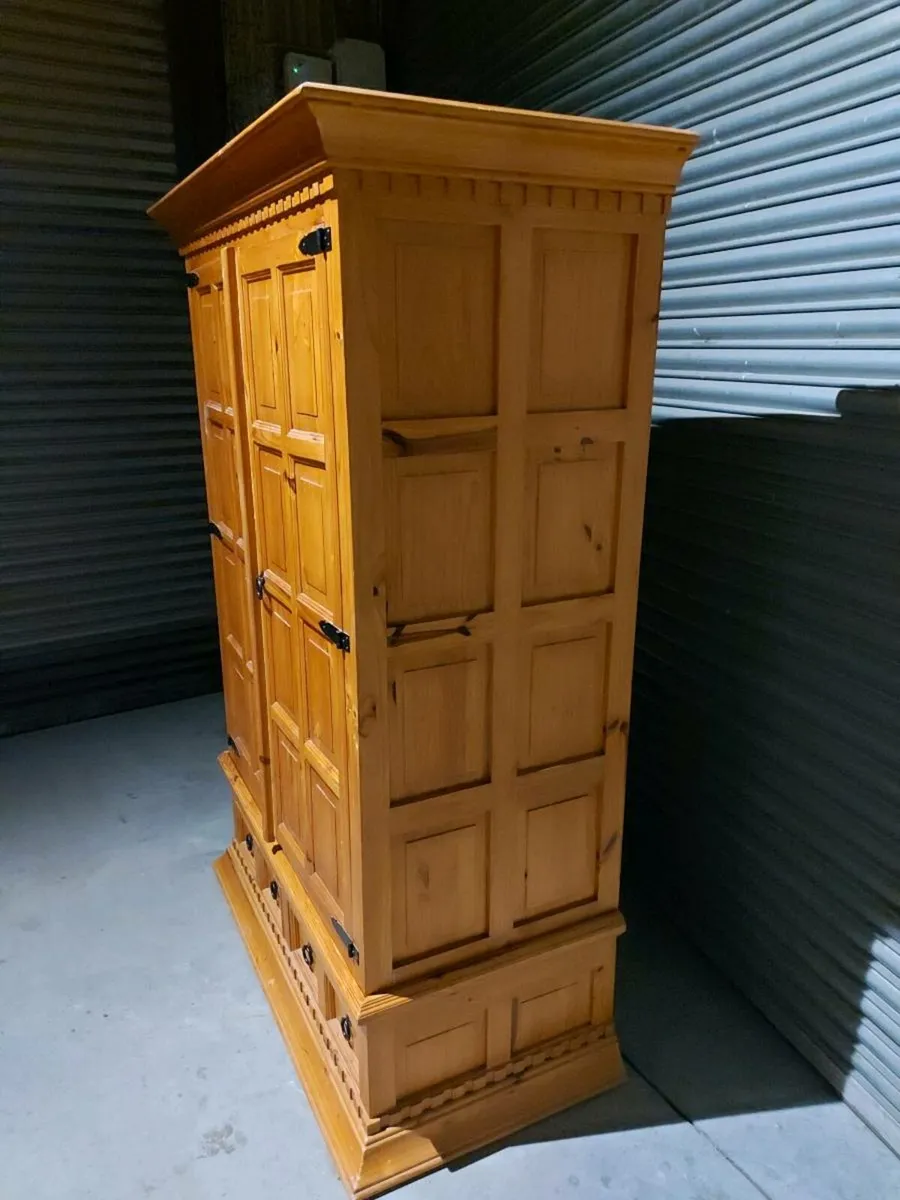 Wardrobe - Image 3
