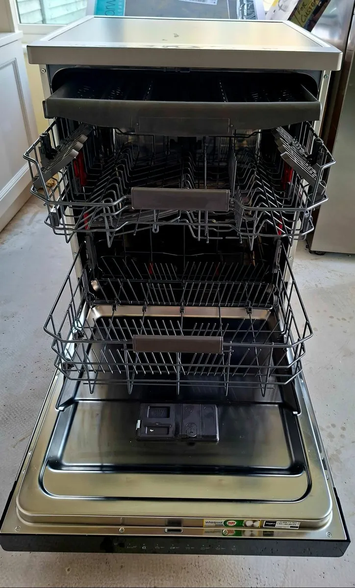 Dishwasher - Image 2