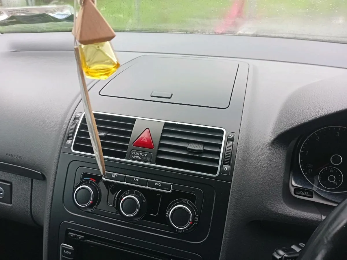 Car - Image 4