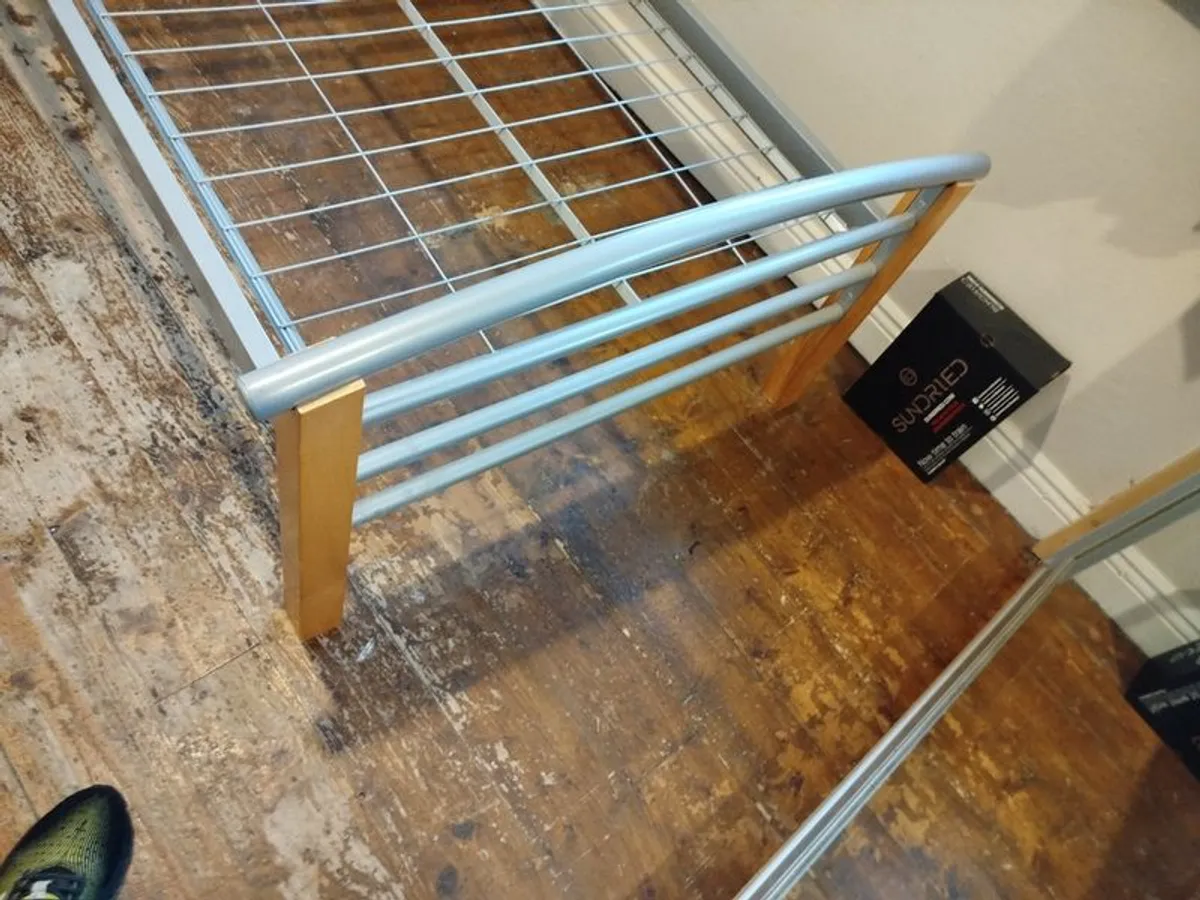 Single bed  with Matrass - Image 3