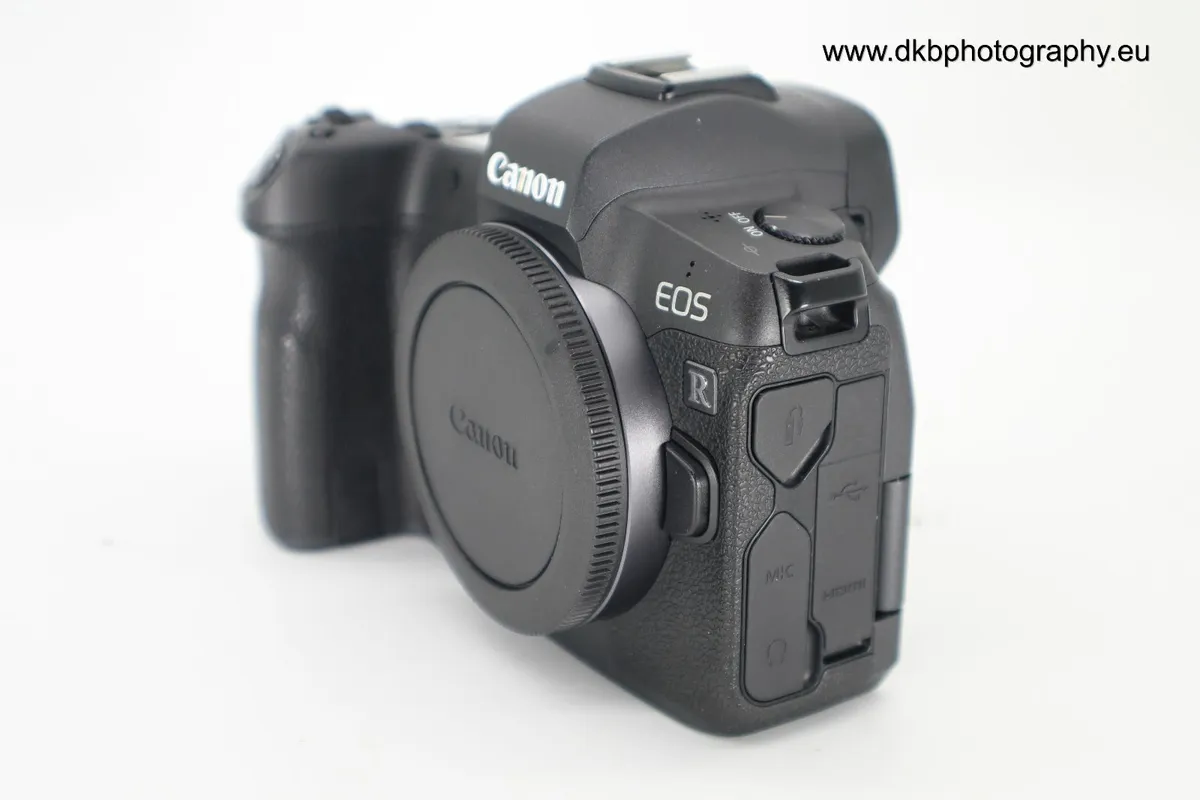 CANON EOS R MIRRORLESS CAMERA #0568 - Image 4