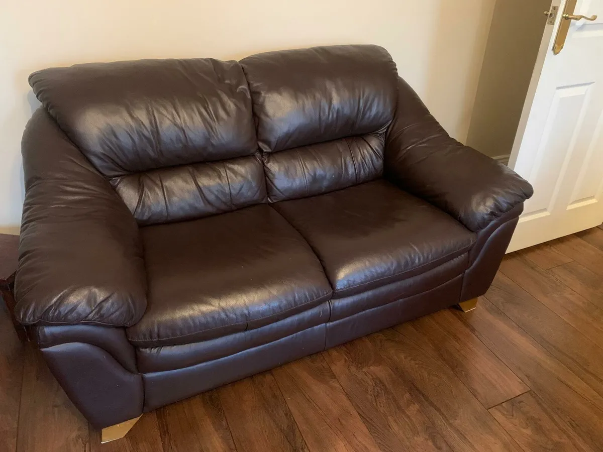 Suite of brown leather furniture - Image 3