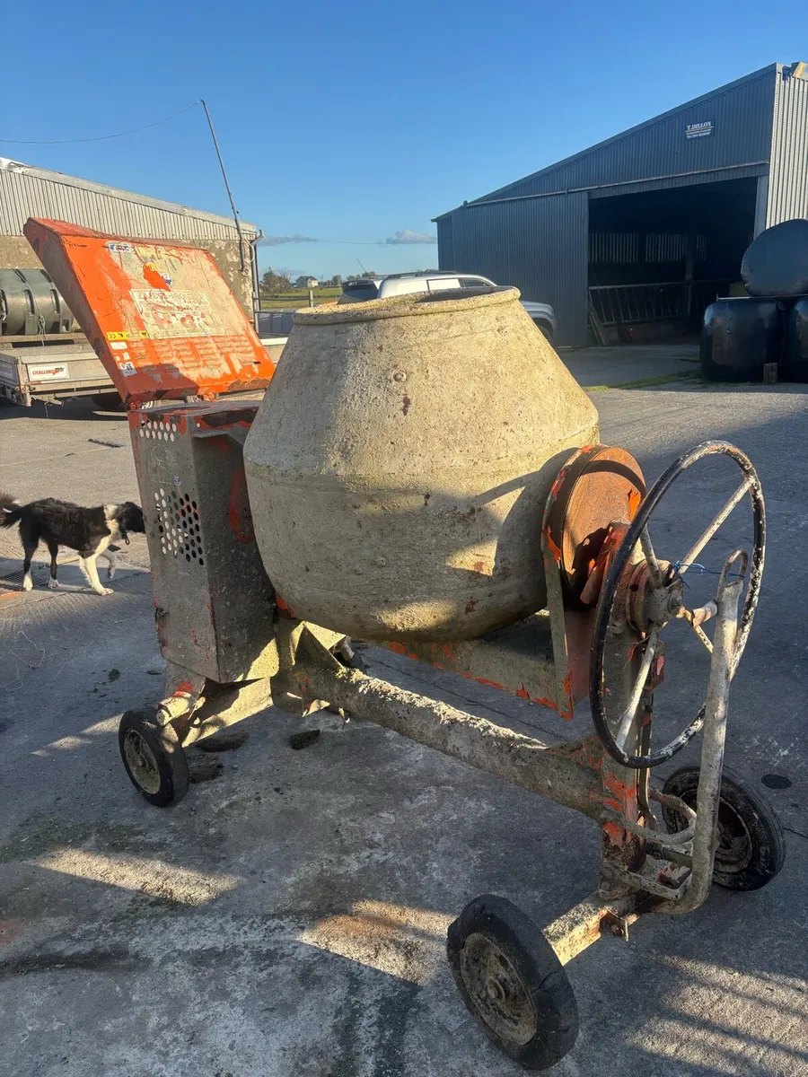 Concrete mixer - Image 3