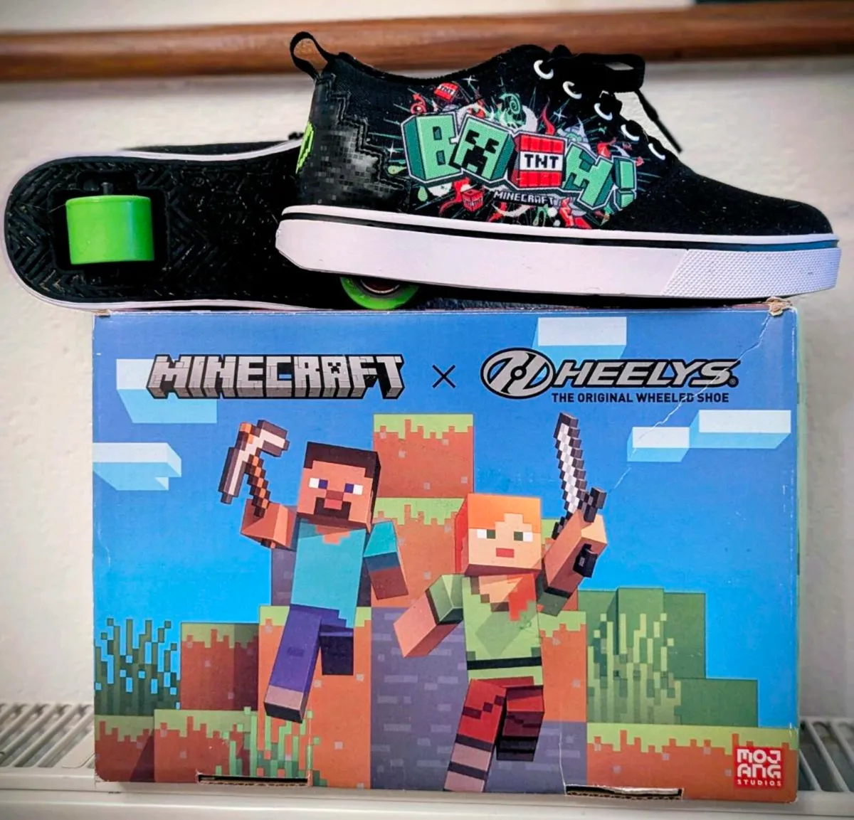 Minecraft Heelys size 2 - Image 1