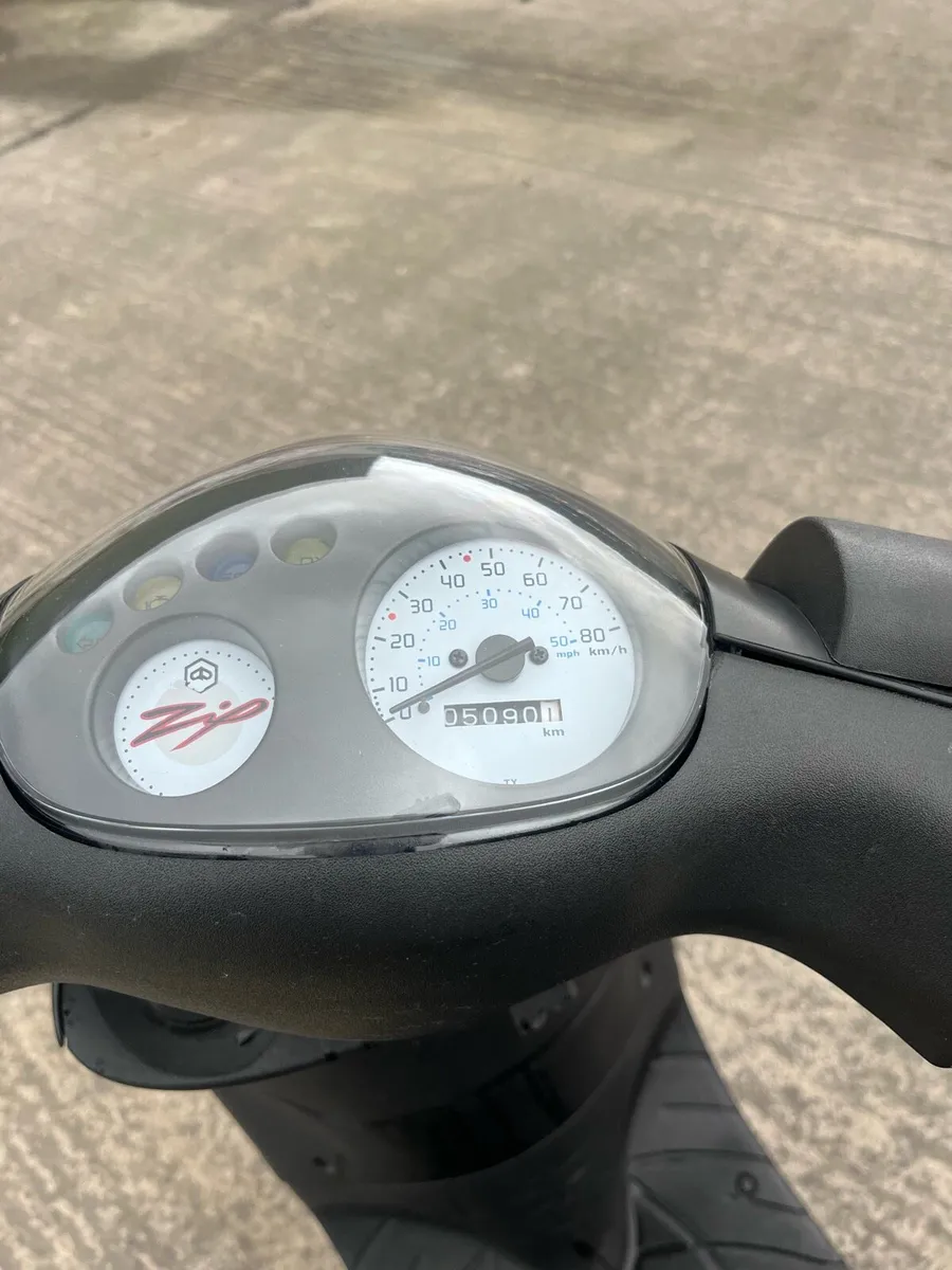 Piaggio zip 2022 - Image 4