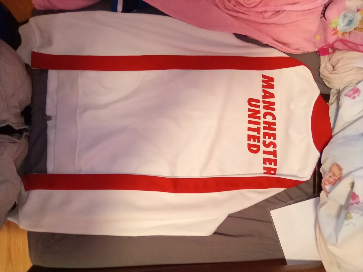 Tracksuit - Image 2