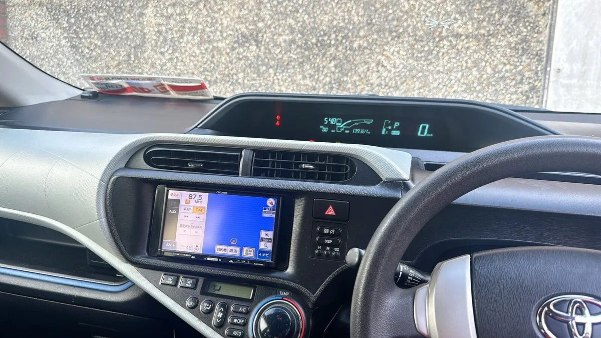 Toyota aqua - Image 2