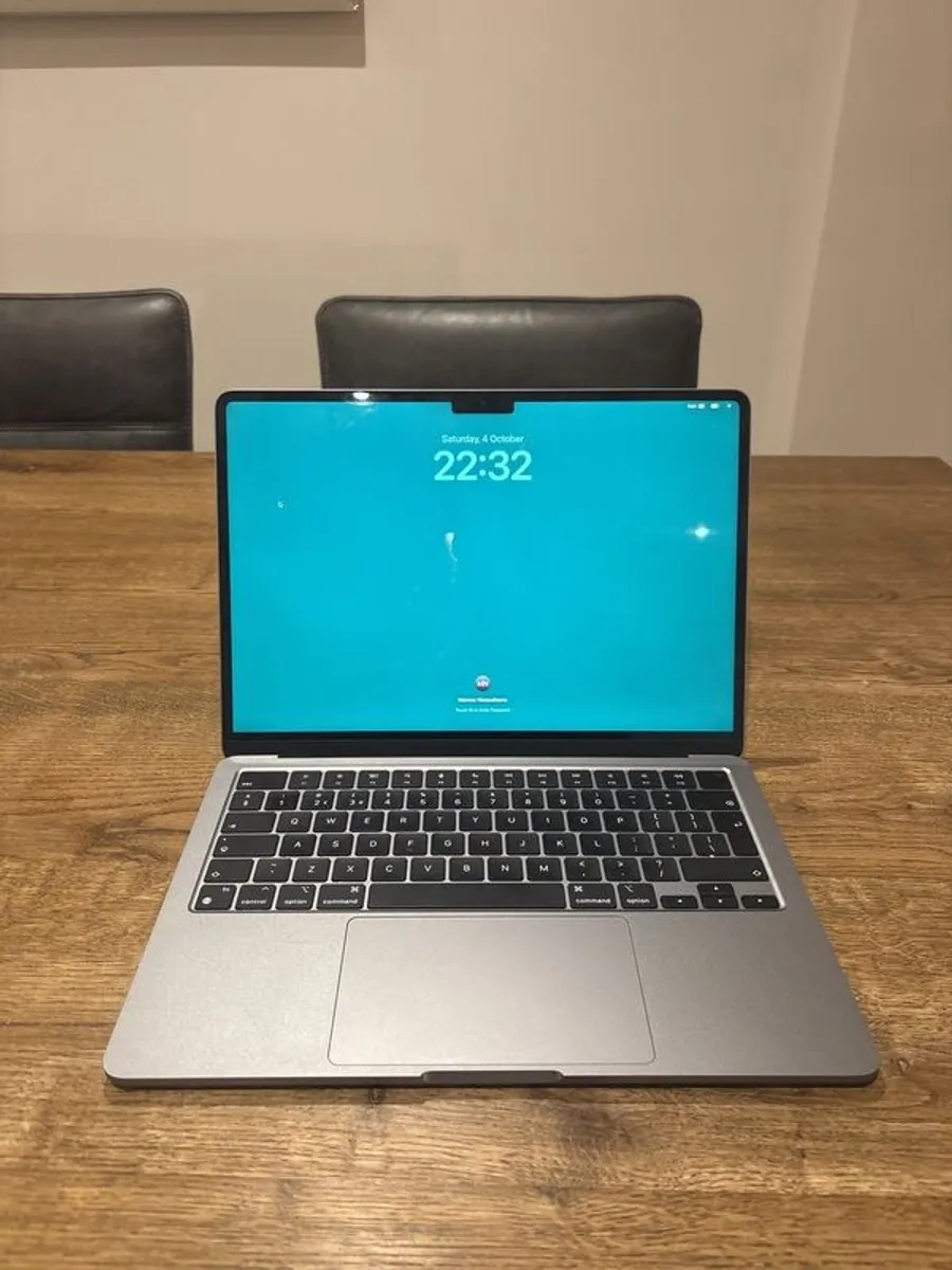 MacBook Air 2022 - Image 1