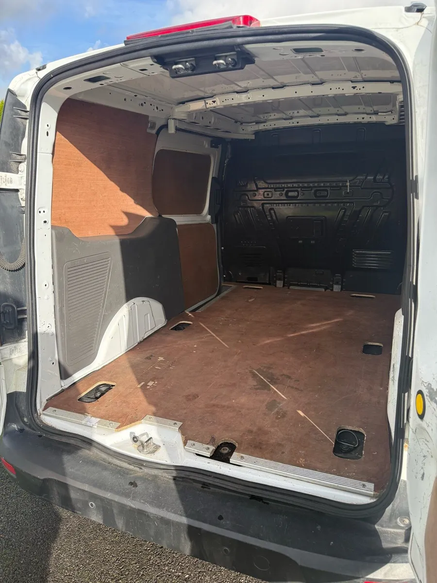 2019 Transit Connect LWB - Image 4